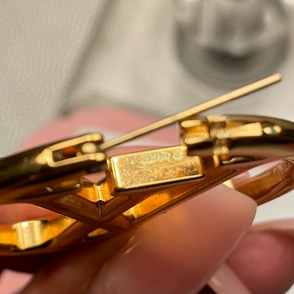 Louis Vuitton Louise Hoop GM Earrings - Picture 3 of 3